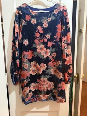 Yumi Kim Navy Velvet Floral Long-Sleeve Shift Dress